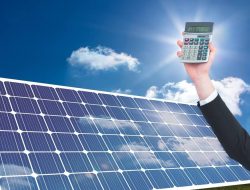 Güneşten Elektrik Enerjisi Elde Etmek İçin Akü Hesabı ve Panel Hesabı Nasıl Yapılır? Bir Ev İçin Güneş Panel Maliyeti Ne Kadardır?